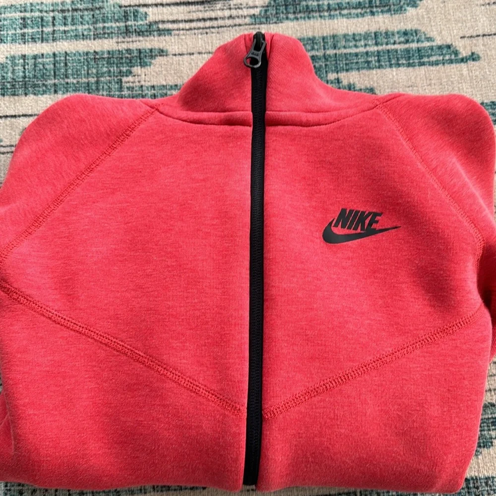 Nike Kids Red Jacket - Picture 3 of 4